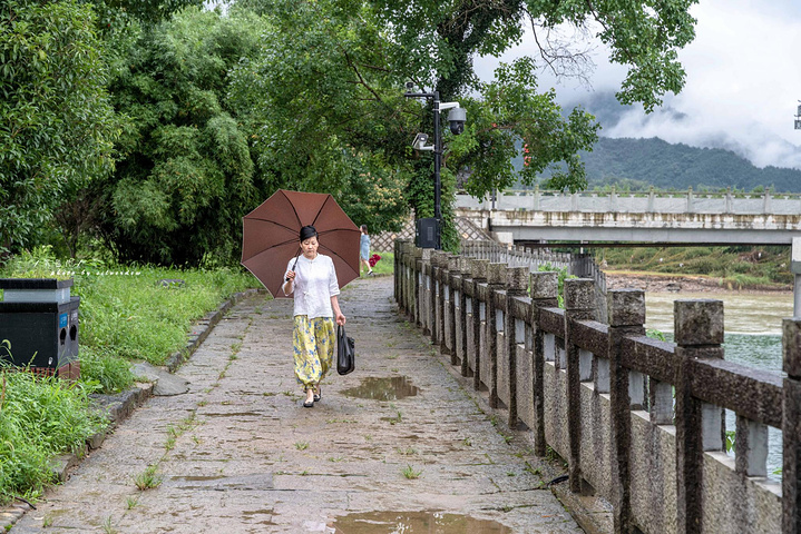 "柳溪江被称为浙西最美丽的女人河，这里青山对峙，风景旖旎，女人河的涞源正是因为此，俗话说：男人是..._柳溪江"的评论图片