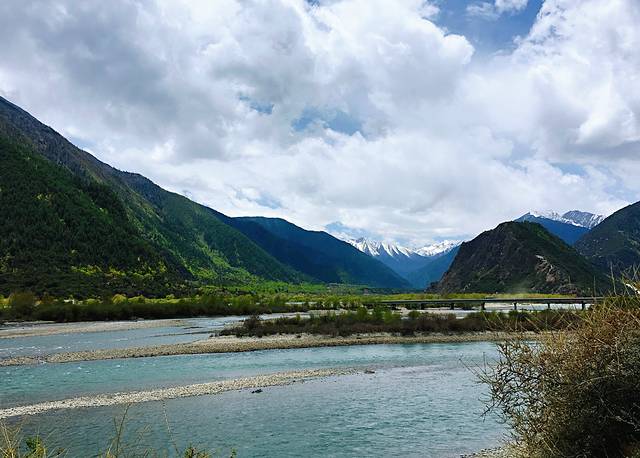 尼洋河风光带景区