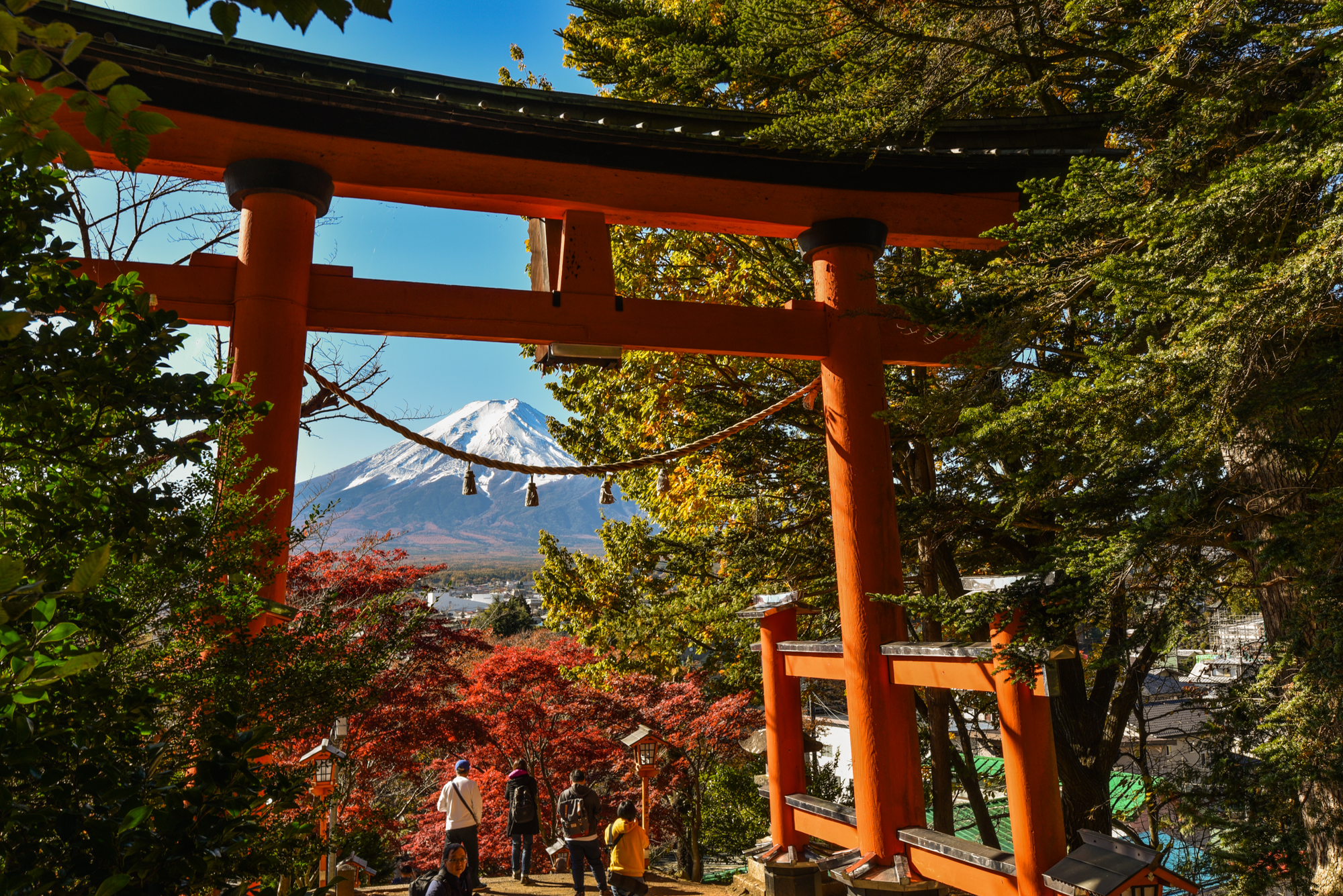 浅间公园拍摄 富士山 是最经典的,用寺庙做前景,这个角度也成了 富士