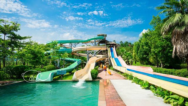 森波拉冰川水谷