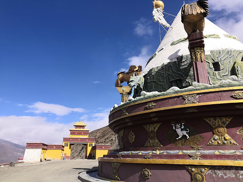 洛卓窝隆寺旅游景点图片