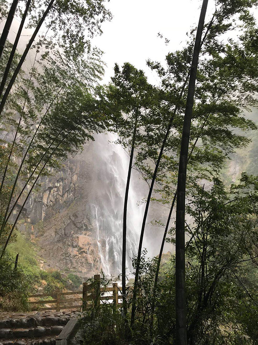 北水际瀑布图片