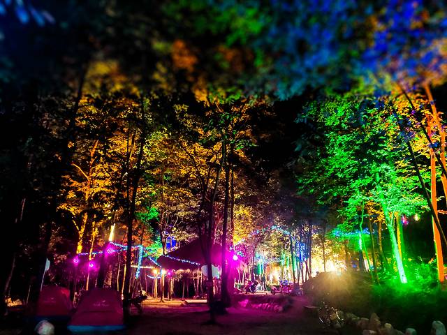 群山之心·夹缝岩