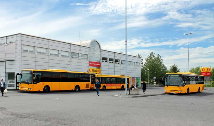 冰岛露营管理非常完备,全国露营点上百个,销售统一露营卡campingcard