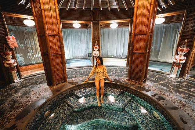 海口观澜湖火山温泉谷