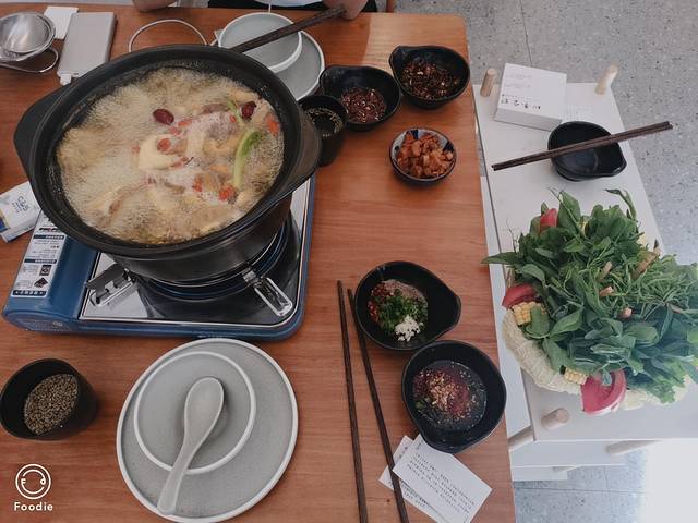 四季云野·养生野生菌·酸菜牛肉火锅(双廊店)