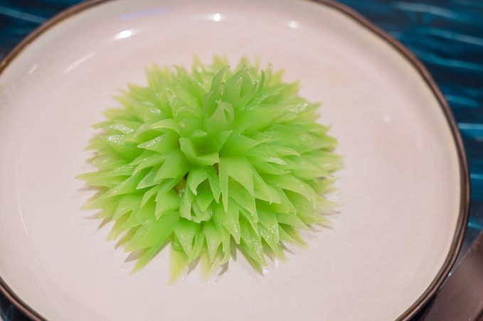 凉拌莴笋都能摆盘如此精致不愧是柏悦出品.