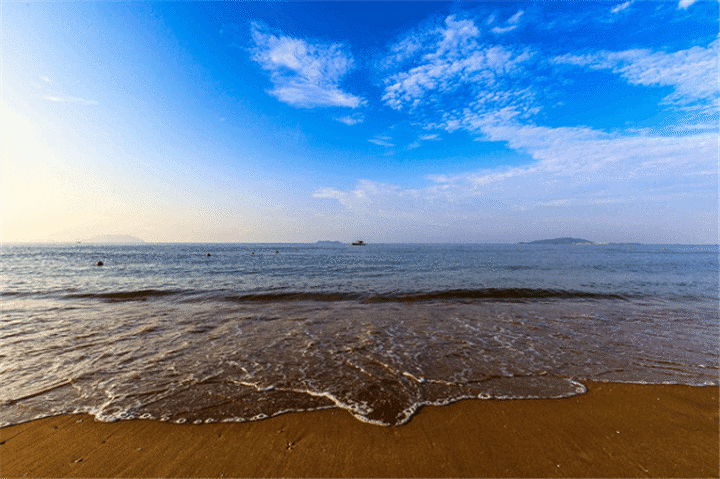 "三亚湾的“椰梦长廊”海滩，算是三亚最适合戏水游玩的海滩了。到了号称“椰梦长廊”的三亚湾海滩_椰梦长廊"的评论图片