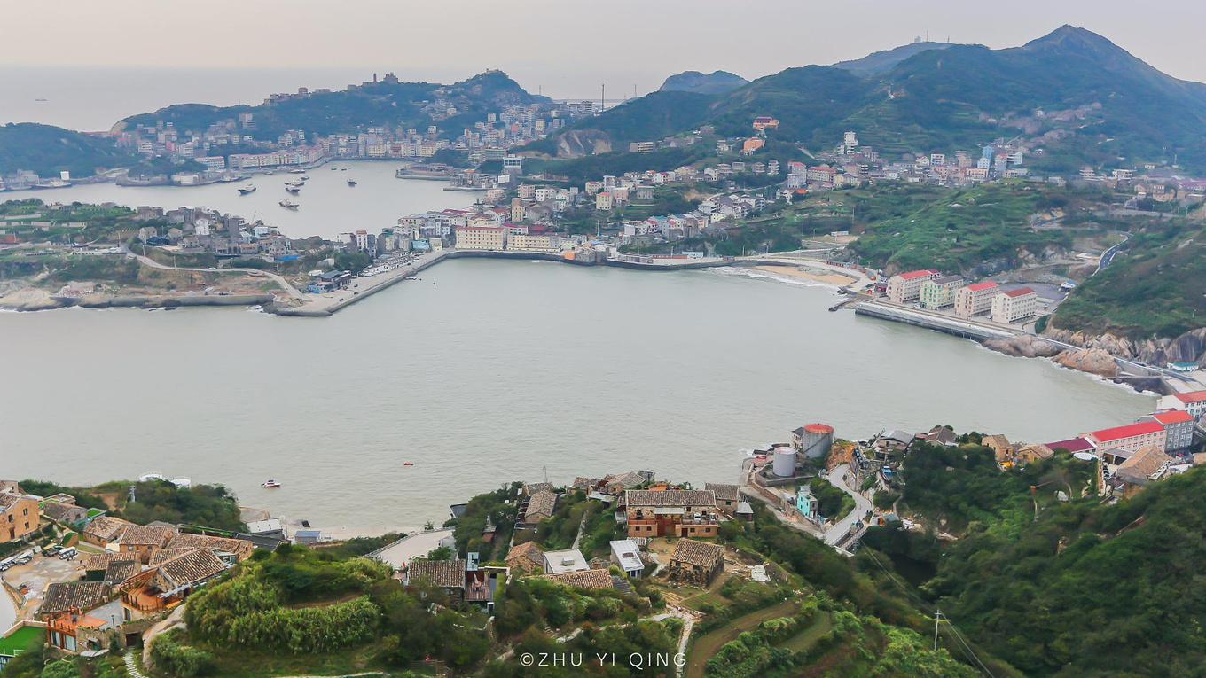 其实这个地方就在浙江温岭的石塘县,当两