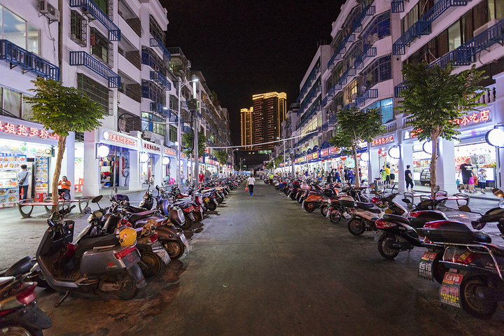 "到了此地，无论是怎样的游客都会觉得自己的门票买得值，对摄影爱好者来说更是一件幸福的事情_亚龙湾热带天堂森林公园"的评论图片