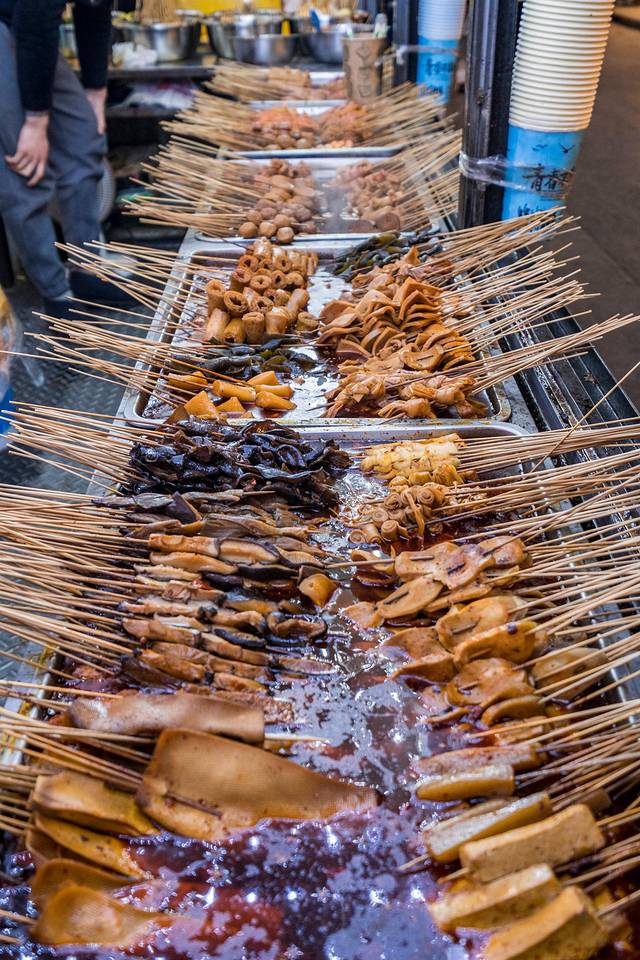 骡马市步行街美食集市