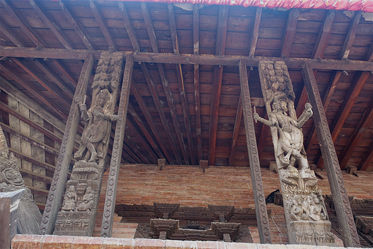 尼亚塔波拉神庙旅游景点图片