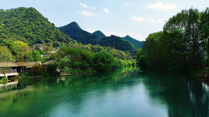 "♥花溪公园位于贵阳南郊的花溪区，是贵阳历史悠久的自然景观公园。图片来自去哪儿用户@scnu2805_花溪公园"的评论图片