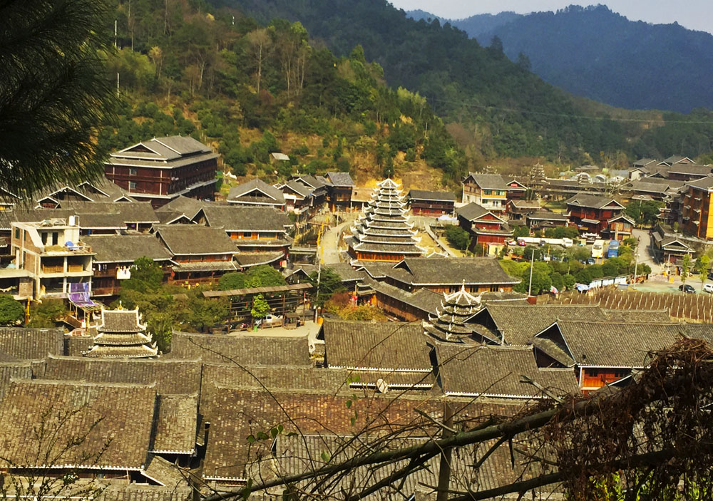 湖南通道的皇都侗寨近年来一点点名声大起来而且交通方便还是值得前来