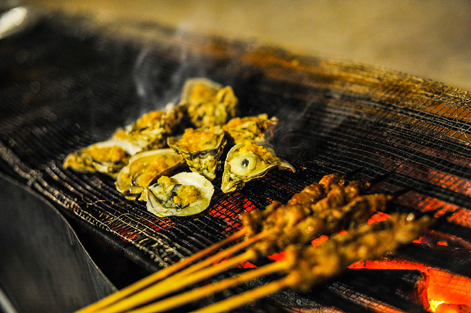 池畔火锅海鲜烧烤自助餐图片