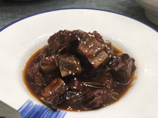 侬佳蒸菜馆(听潮店)