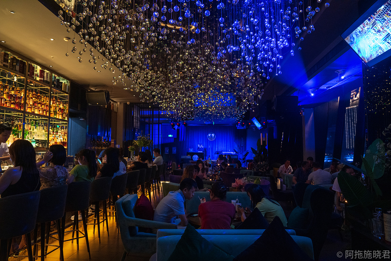 隐醉在三亚的酒吧排行榜里评价很高,也不枉我特地来一趟,进入酒吧之前
