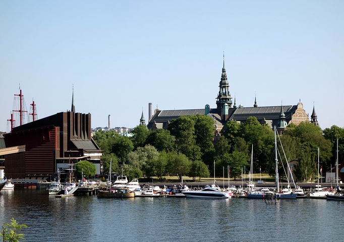 "梅拉伦湖是瑞典的第三大湖泊，宽阔平静的湖水穿城而过，注入波罗的海_梅拉伦湖"的评论图片