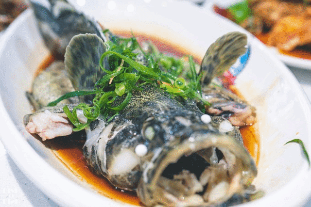 三亚四川小胡子海鲜