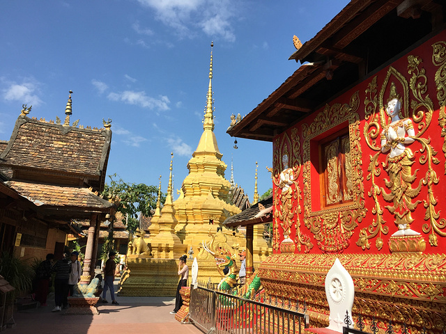 走进傣族园,必去曼春满佛寺这是一座历史悠久的古寺庙,国家重点文物