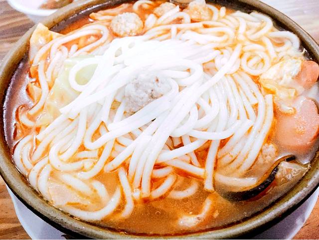 万博粉馆(铁路新苑店)