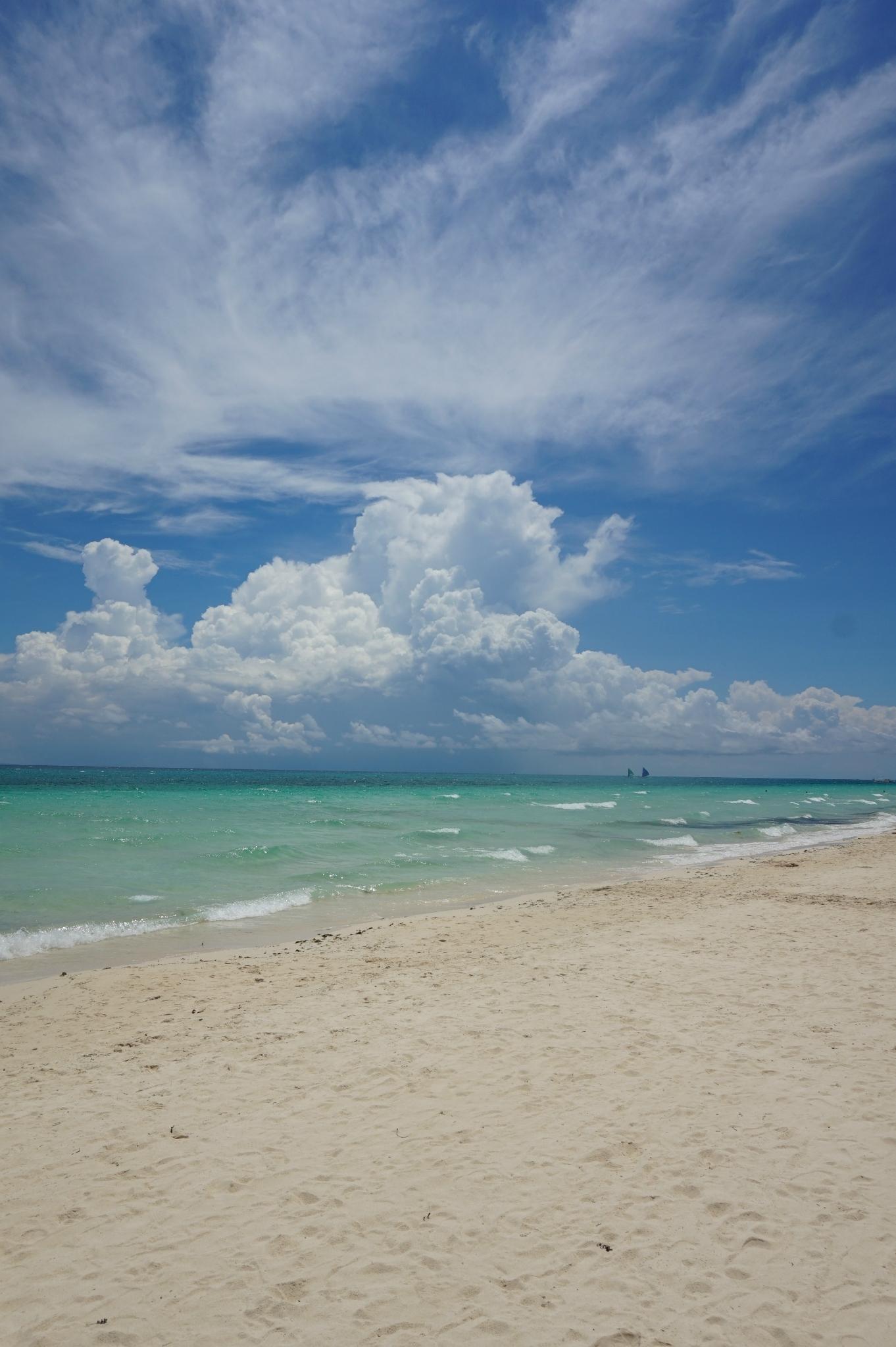 长滩是中国游客非常多的一个海外小岛沙滩主要是s1到s3白沙滩应该是