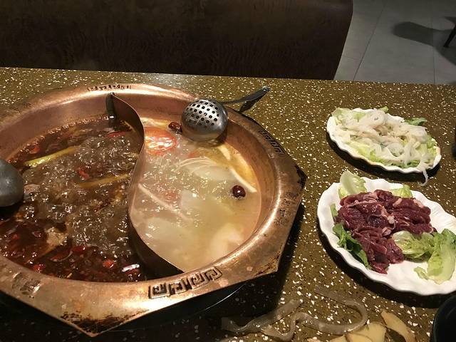 阿西土陶牦牛汤锅