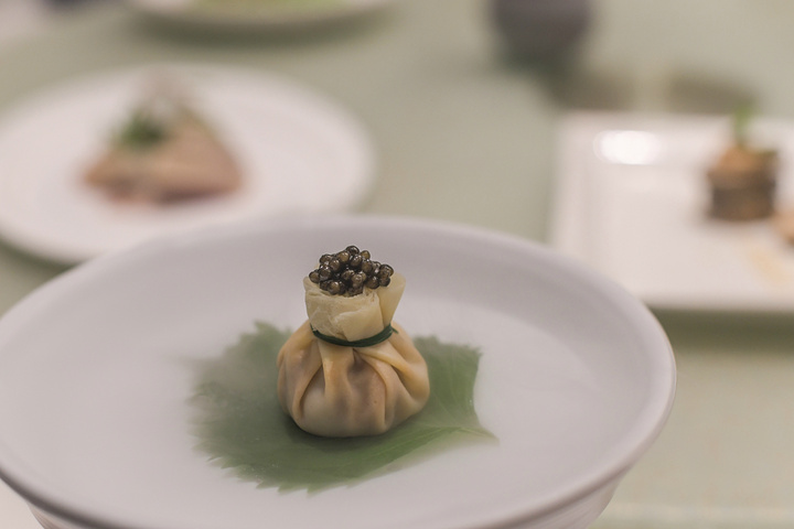 "比较推荐的菜品罗列如下：南京江南古典烧鱼的方法烹饪而出的特色鱼宴。_江南灶"的评论图片