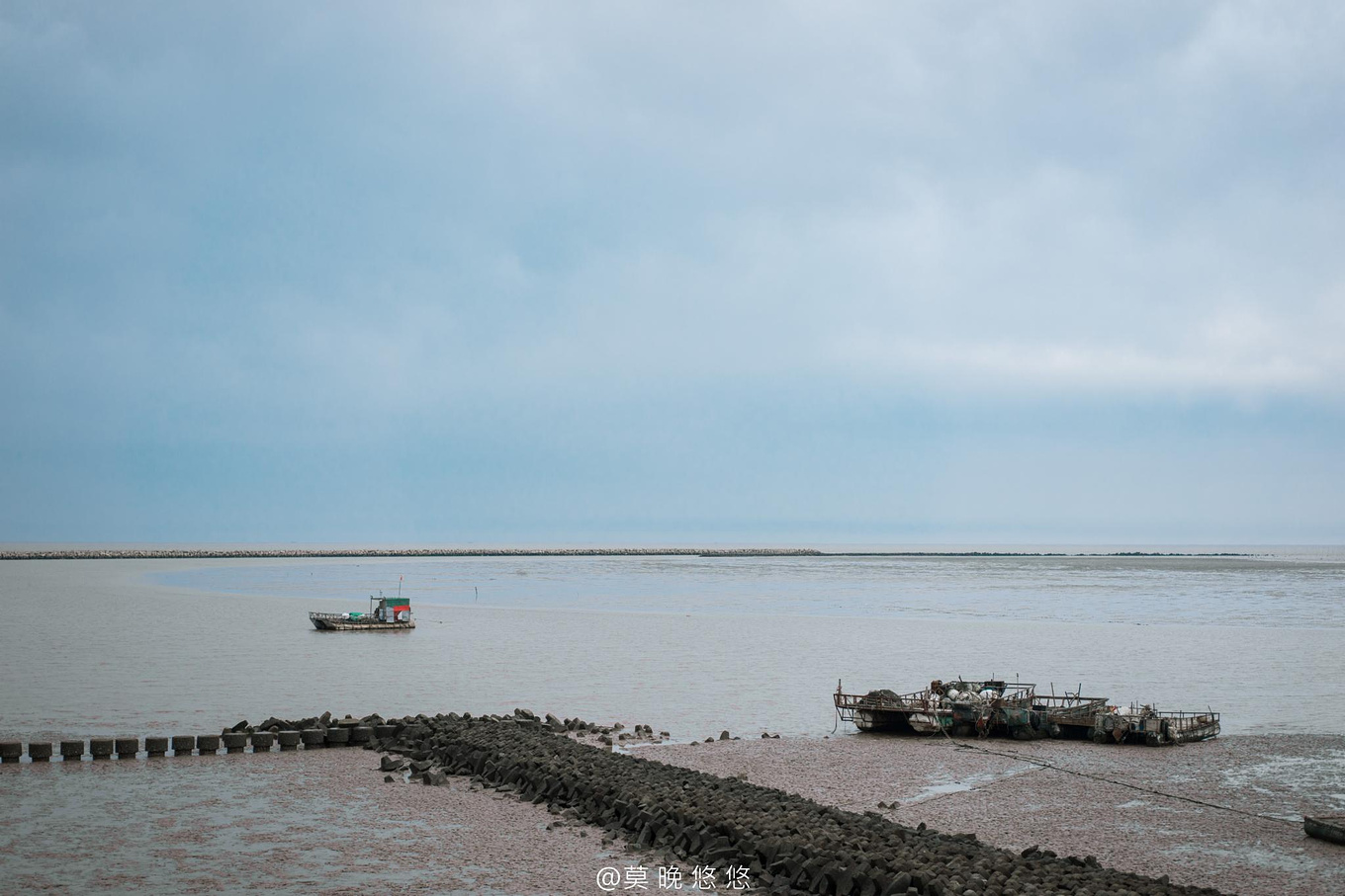 盐城海岸线那么长怎么连一个港口也没有 (盐城海岸线那个地方水比较深)