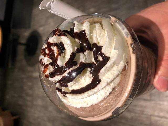 星巴克(周浦绿地缤纷广场店)