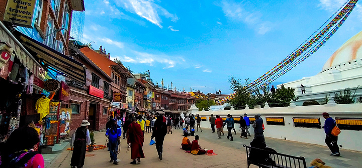 "博达哈大佛塔位于加德满都市中心以东八公里，是尼泊尔著名的古迹之一。作为四川人，对“天府”还是很亲切的_博纳佛塔"的评论图片
