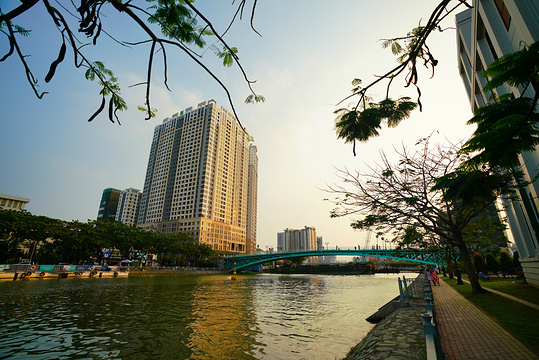 西贡河旅游景点图片