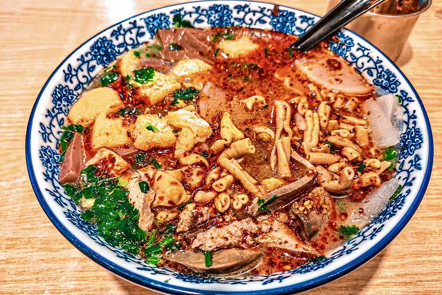 小潘记鸭血粉丝汤