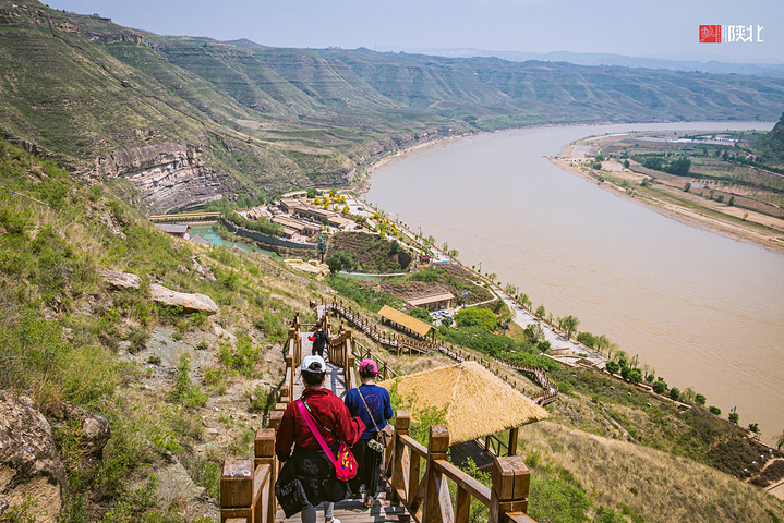 我只选择了三个相对精华的景点乾坤湾清水湾会峰寨栈道很美视野好特别