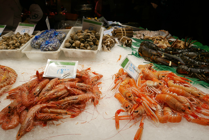 "我们买了很多海鲜食材回去，真的是既新鲜又便宜_波盖利亚市场"的评论图片