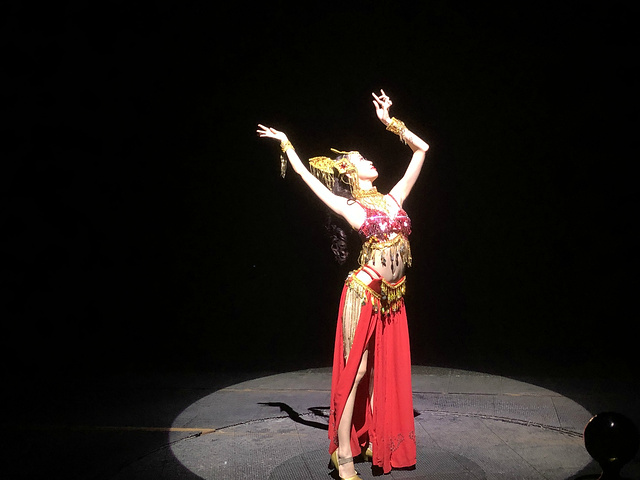 居然还是坐在最为中间的座位观赏宋城千古情表演真的是太棒了就在眼前