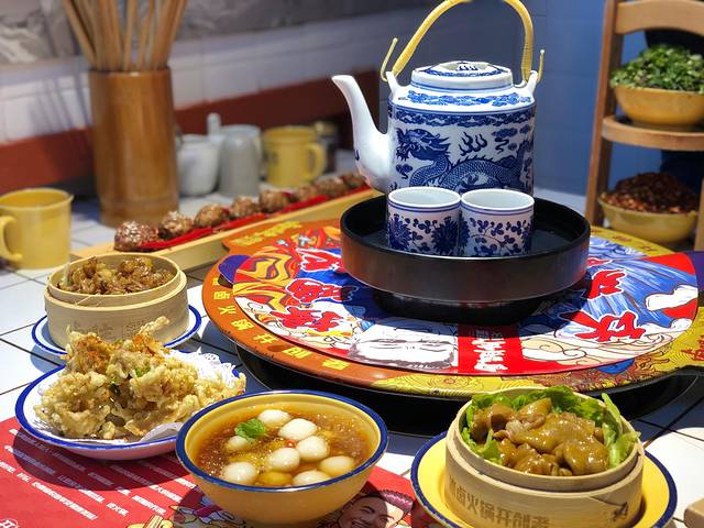 卤盟主卤味火锅（春熙路概念店）