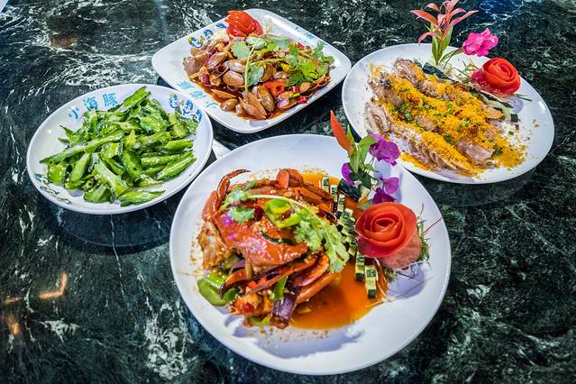 小海豚海鲜广场(三亚湾店)