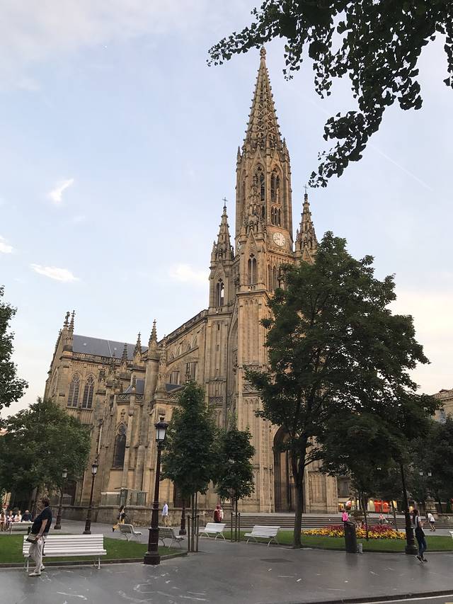 西班牙北部城市,圣塞瓦斯蒂安之旅