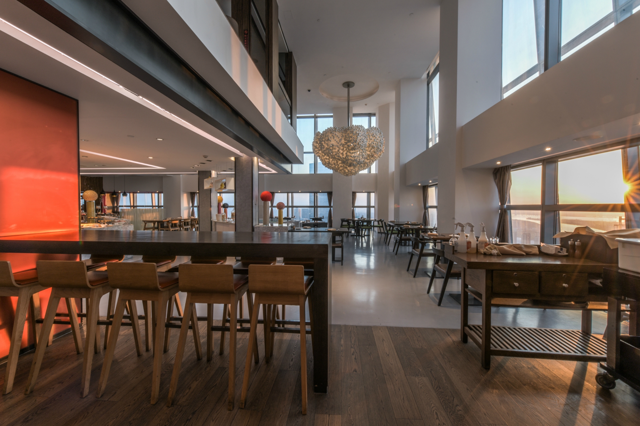 2022南京金奥费尔蒙酒店·ALTITUDE全日餐厅美食餐厅,坐在高空餐厅中一边享受美食...【去哪儿攻略】