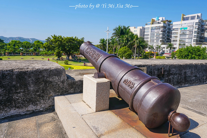 石炮台公园便是以崎碌炮台为主要景点而建的纪念性主题公园站在炮台之
