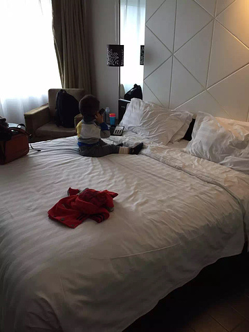 特别喜欢这个酒店,那天晚上特别兴奋,本来八点半就要睡觉的,生生折腾