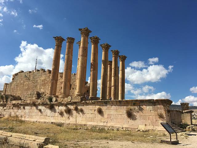 杰拉什罗马古城遗址