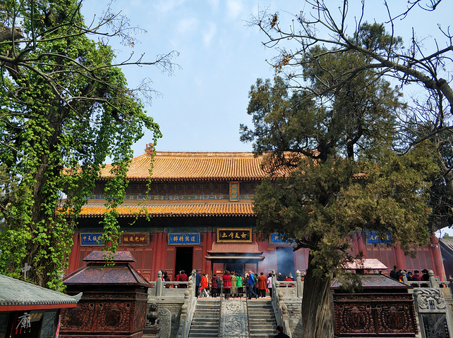 上最早按原始等高线作图法作出抽象的五岳山势地形状地图_中岳庙&quot