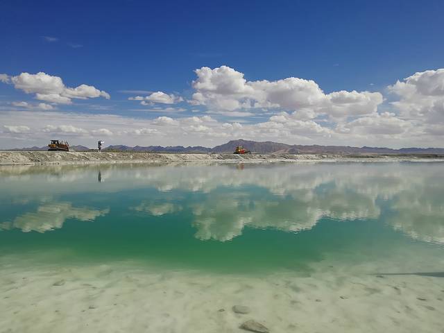 大柴旦翡翠湖旅游景区