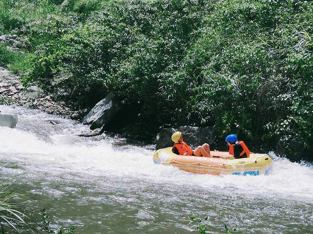 龙浒峡漂流