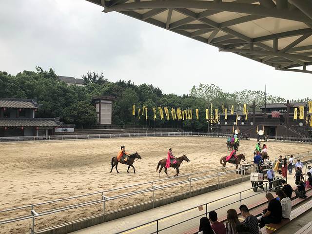 跑马场