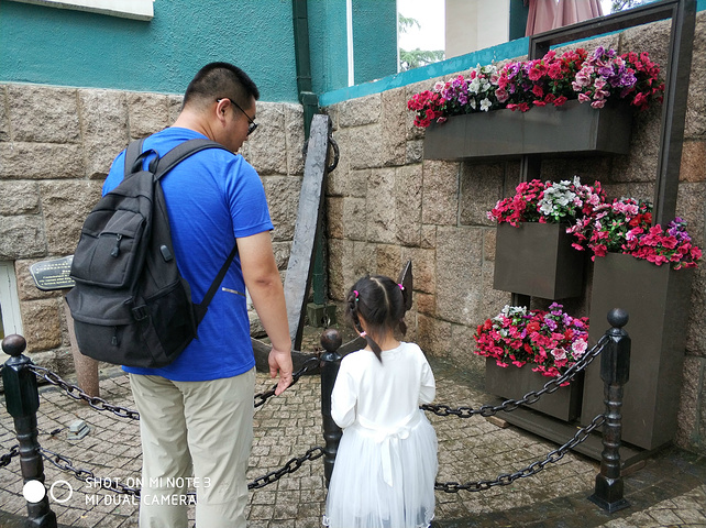 "宝贝说她还要去一次青岛的公主楼，八大关里的空气很好，很适合漫步，建议用一天的时间细细品味_公主楼"的评论图片