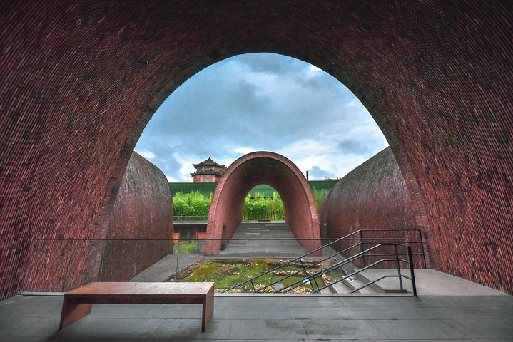 御窑厂是景德镇古窑民俗博览区中国陶瓷博物馆瑶里景区以外最值得慢慢