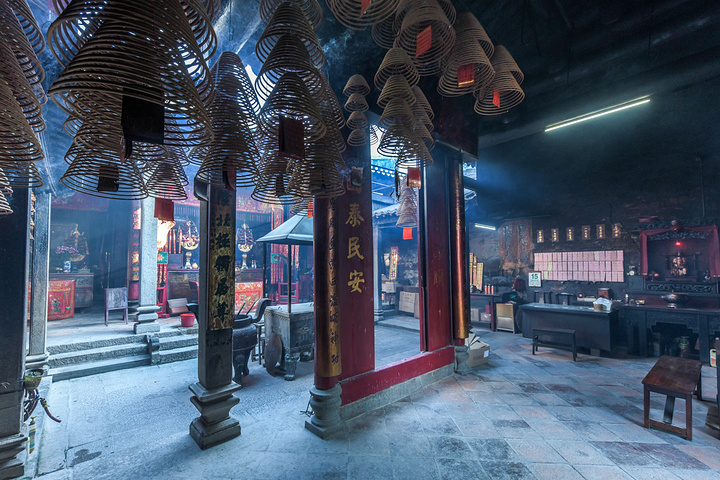 这个海岛的历史非常悠久,不仅有历史韵味很浓的官也街_北帝庙&quot